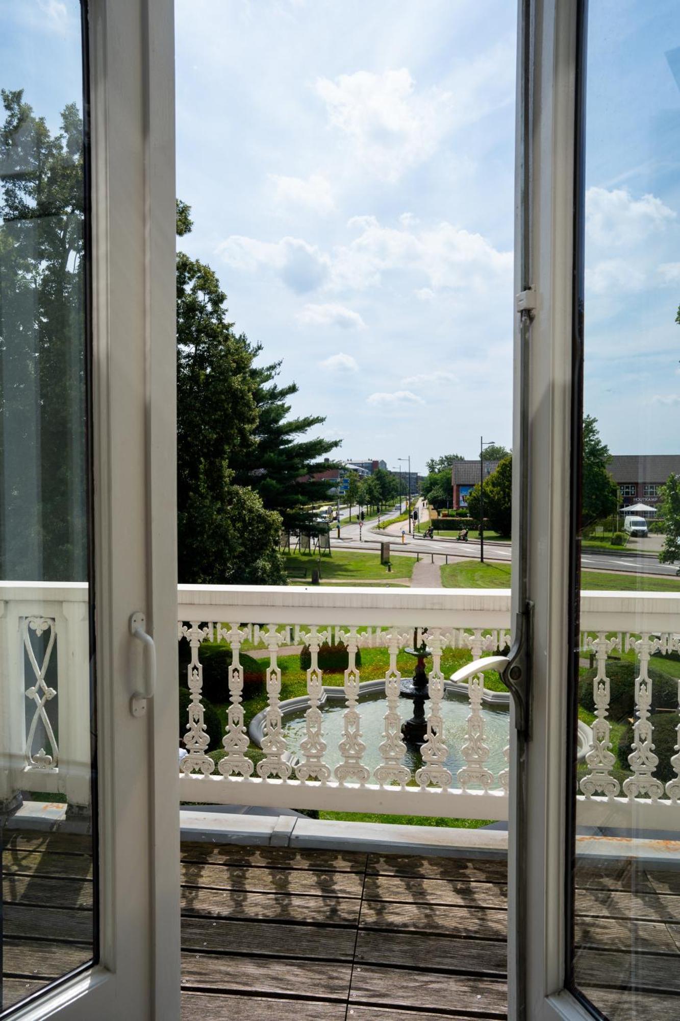 Hotel Villa Ruimzicht Doetinchem Bagian luar foto